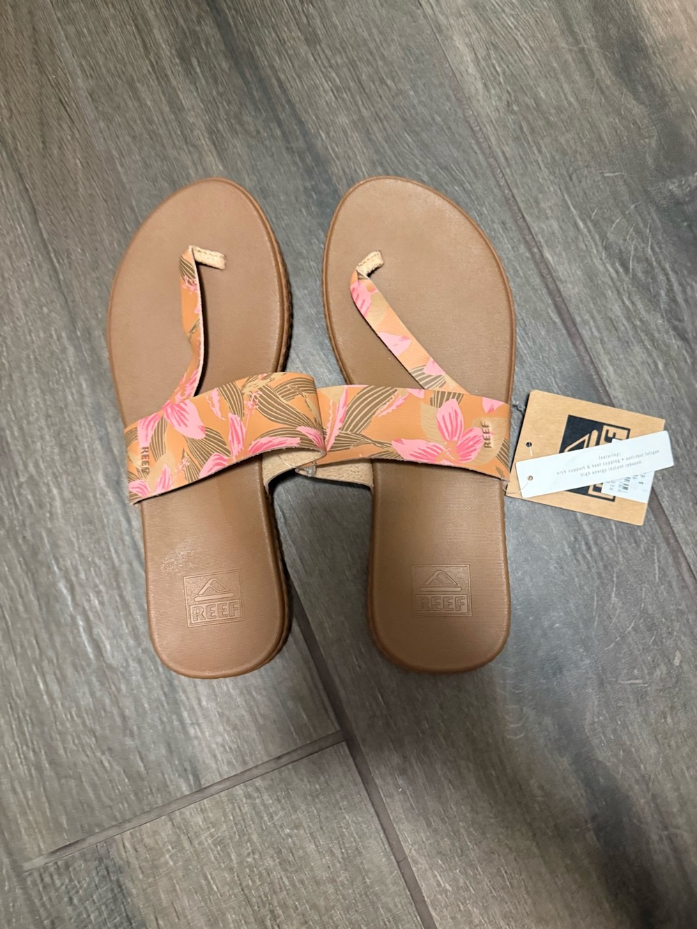 Reef Women’s Brown Flip Flop Sandals with Pink Floral Strap-size 9